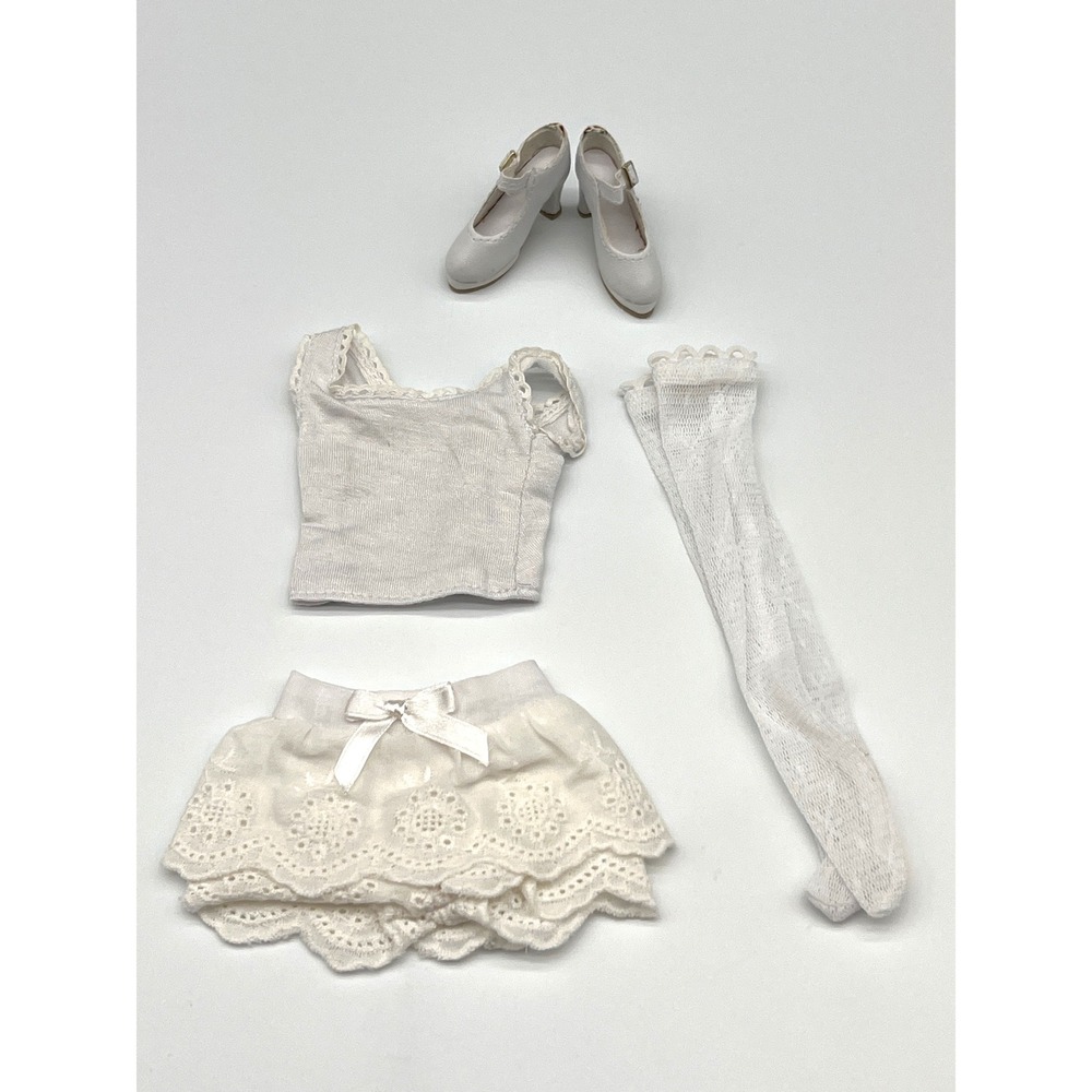 Tonner 16" Ellowyne Wilde "Essential Ellowyne Five" Outfit Only